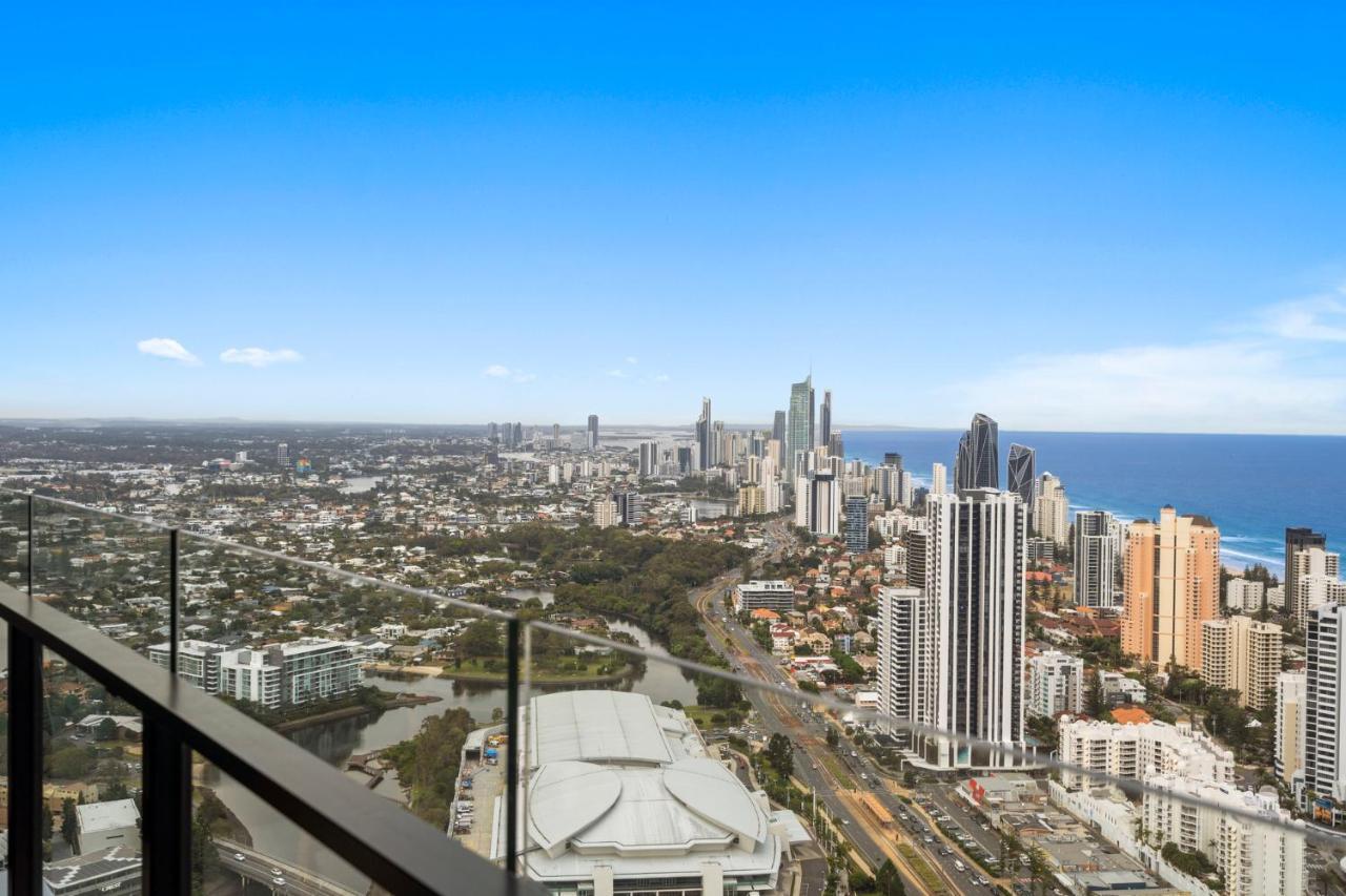 Luxury Oceanview 2-bed On 50th Level Apartment
