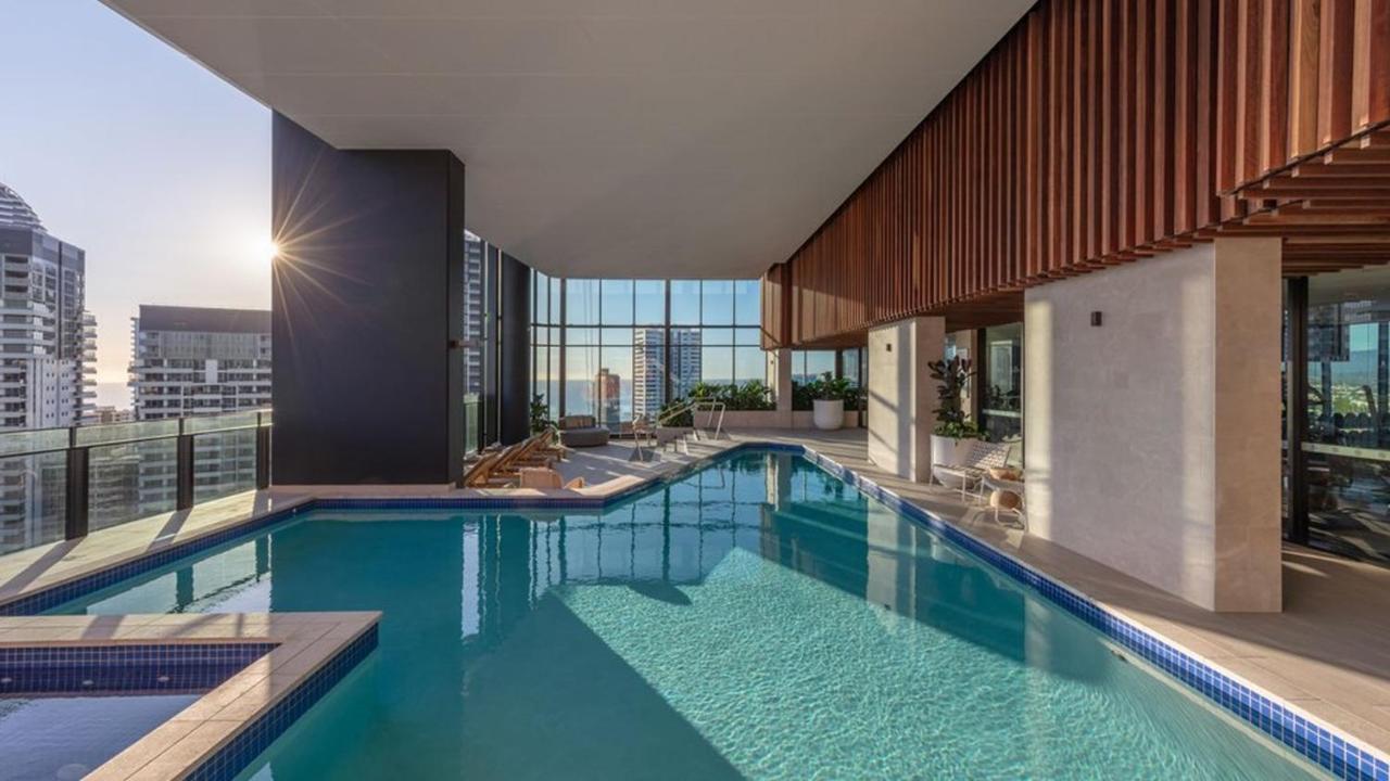Luxury Oceanview 2-bed On 50th Level Apartment